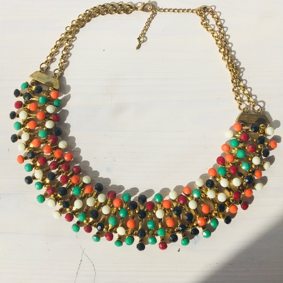 Gold statement necklace - Picture 2 of 3